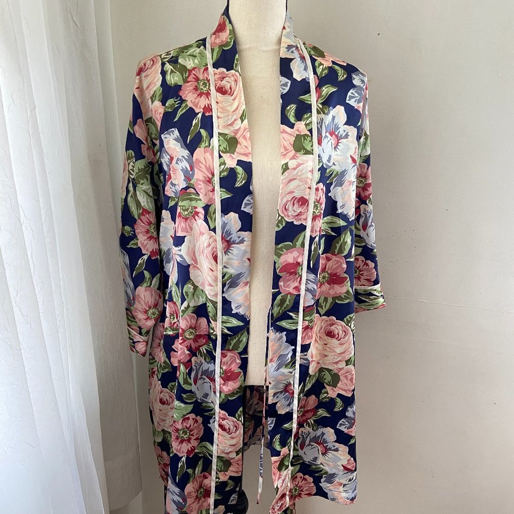 Floral Robe - Picture 3 of 3